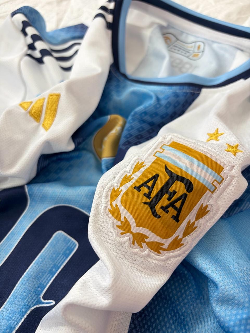 ARGENTINA 2026 FIFA WORLD CUP HOME KIT MESSI FIVE SLEEVE EMBROIDERY