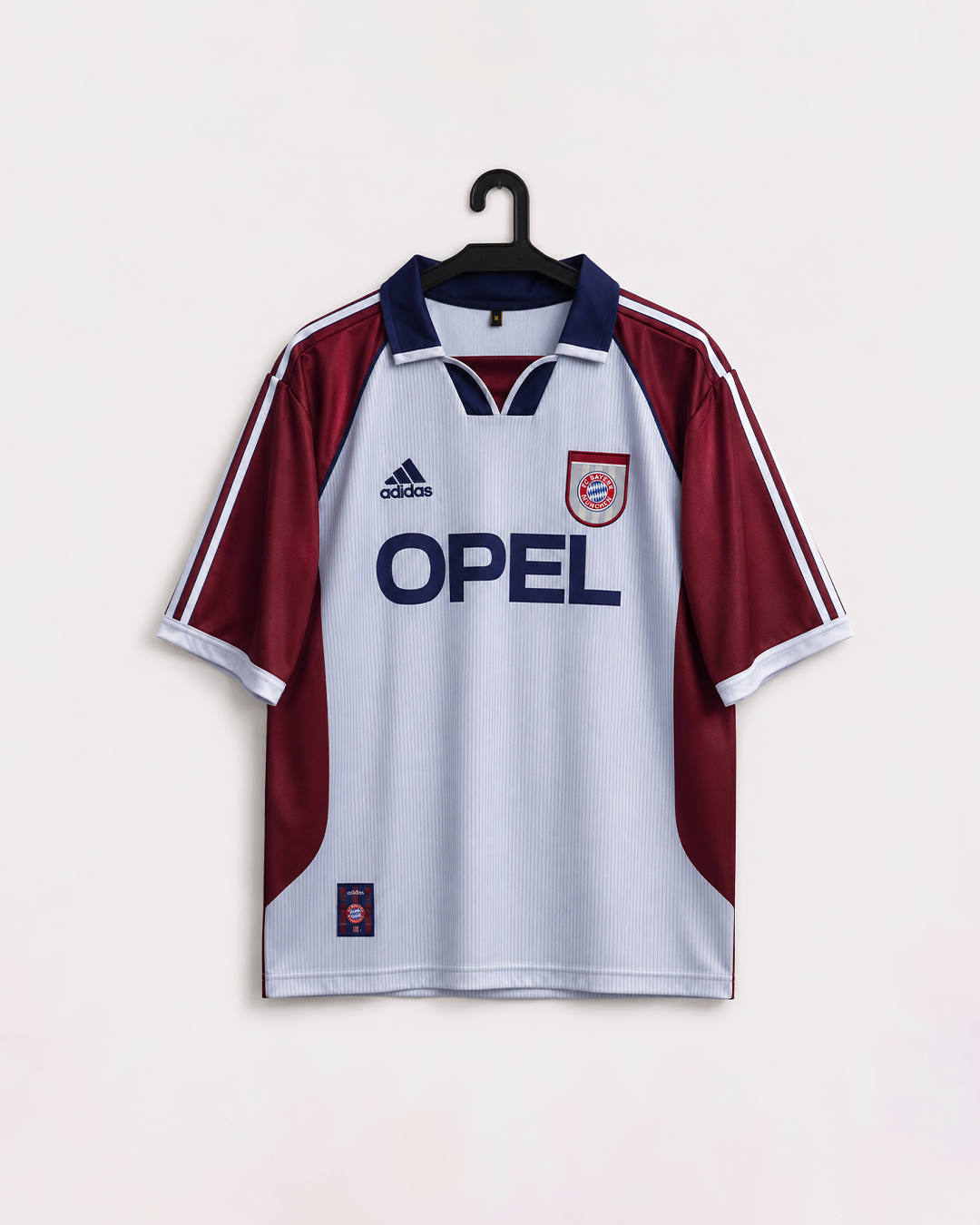 BAYER MUNICH 1998/99 THIRD KIT EMBROIDERY FIVE SLEEVE MATTHAUS